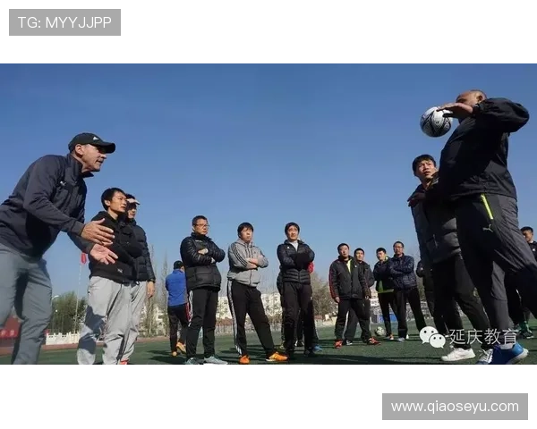 足球明星亲授技艺与心态分享助你提升球场表现与团队合作能力 足球明星亲授技艺与心态分享助你提升球场表现与团队合作能力
