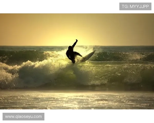 足球明星冲浪背后的故事与精彩瞬间揭秘